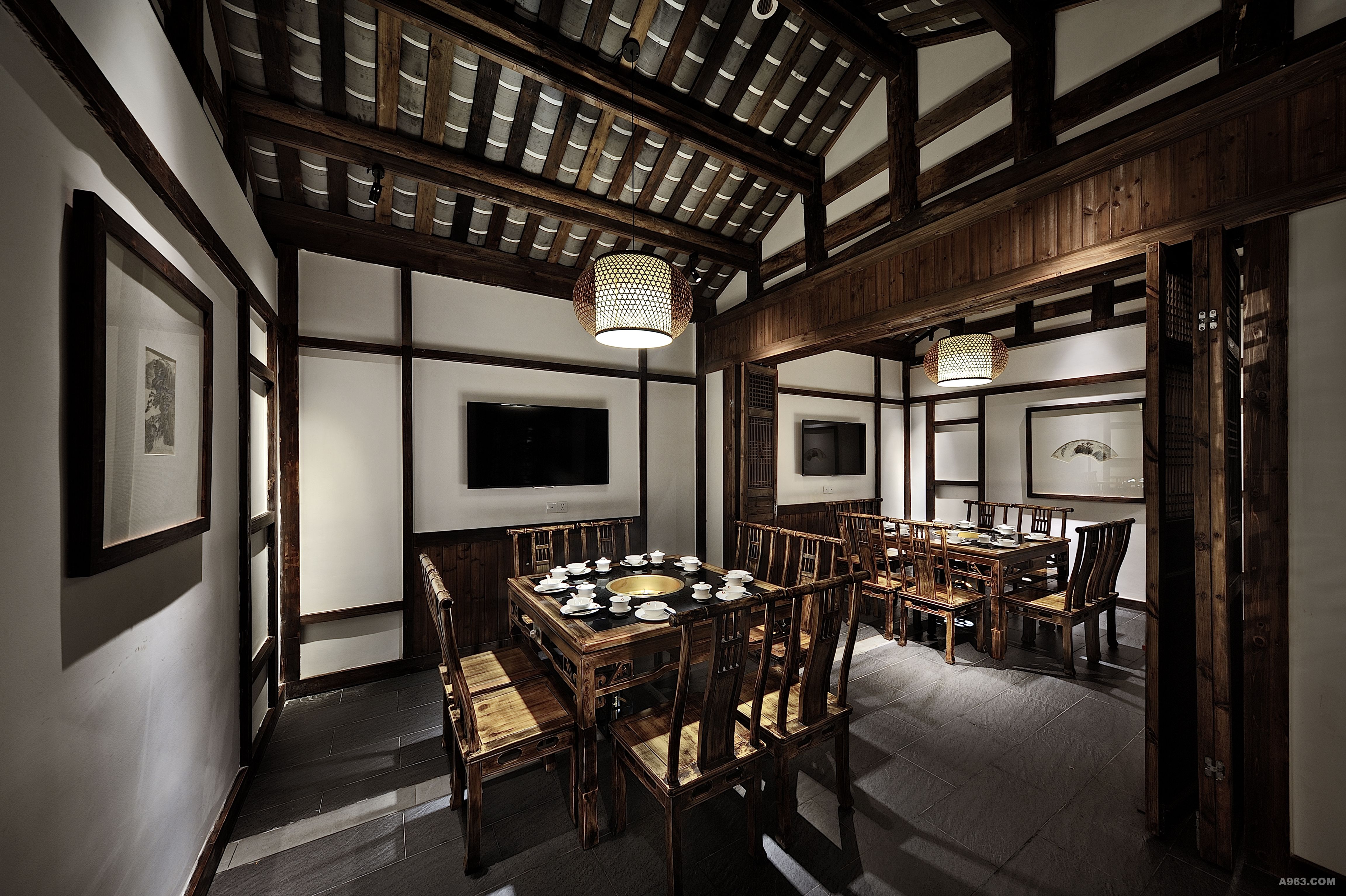 凝眸·回响--巴蜀红运火锅餐厅说明
